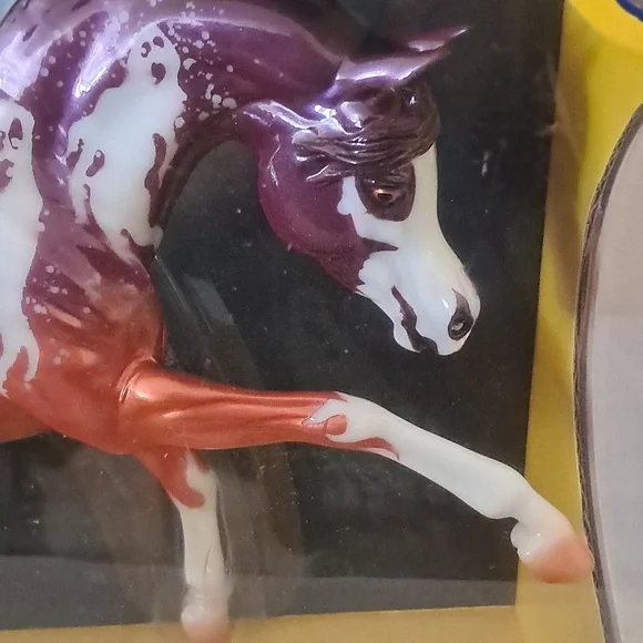 Breyer Spectre Halloween Traditional Model #1876 Glows In The Dark - Picture 7 of 13